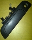 HANDLE PINTU DEPAN BAGIAN LUAR SEBELAH KIRI SUZUKI BALENO. 